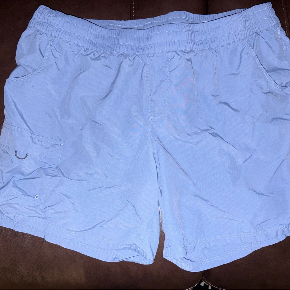 Columbia women’s size large shorts